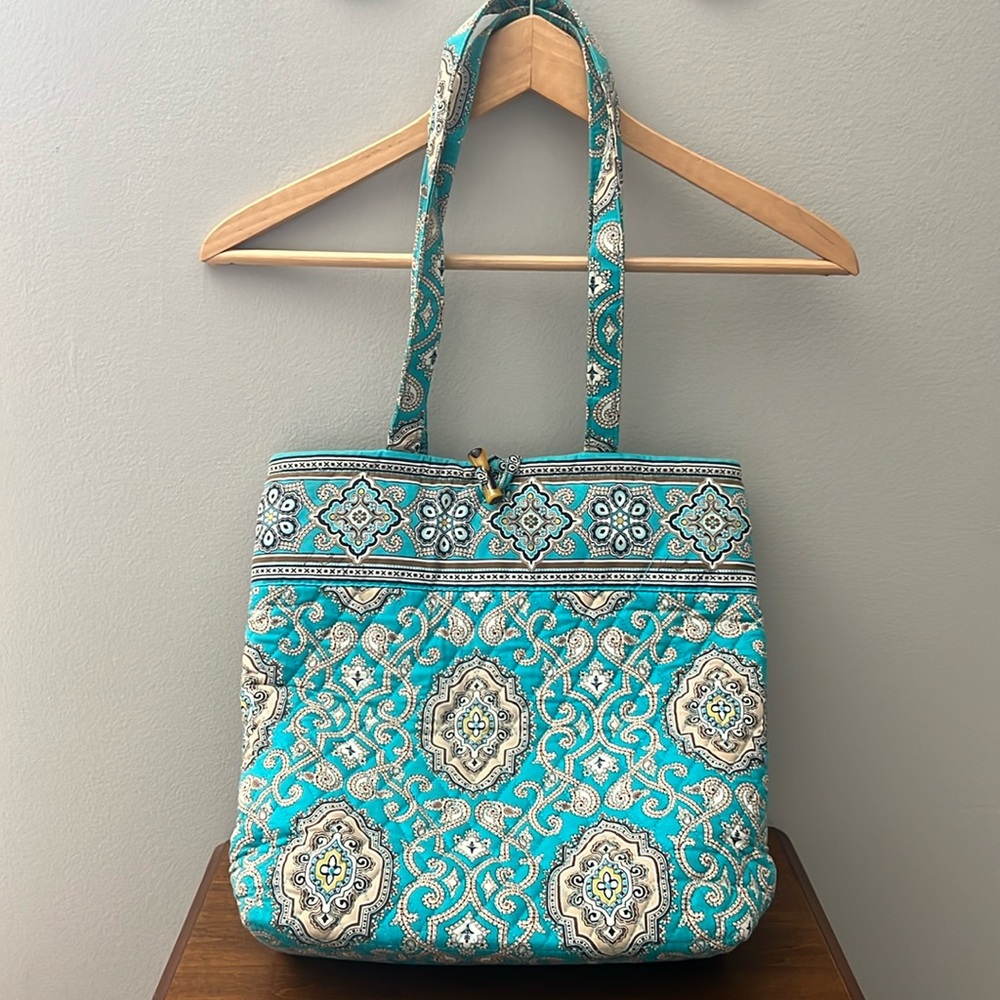 Vera Bradley tote style bag